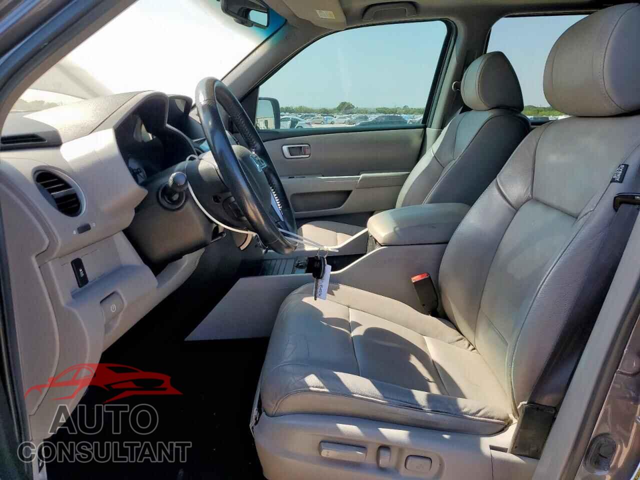 HONDA PILOT 2014 - 5FNYF3H76EB021237