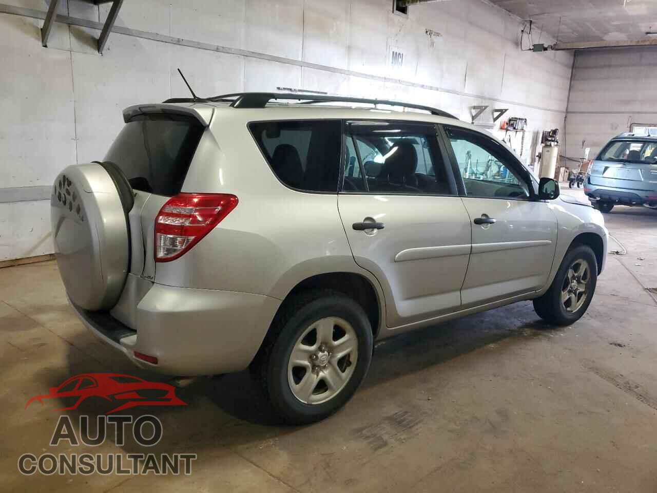 TOYOTA RAV4 2012 - 2T3BF4DV2CW209096