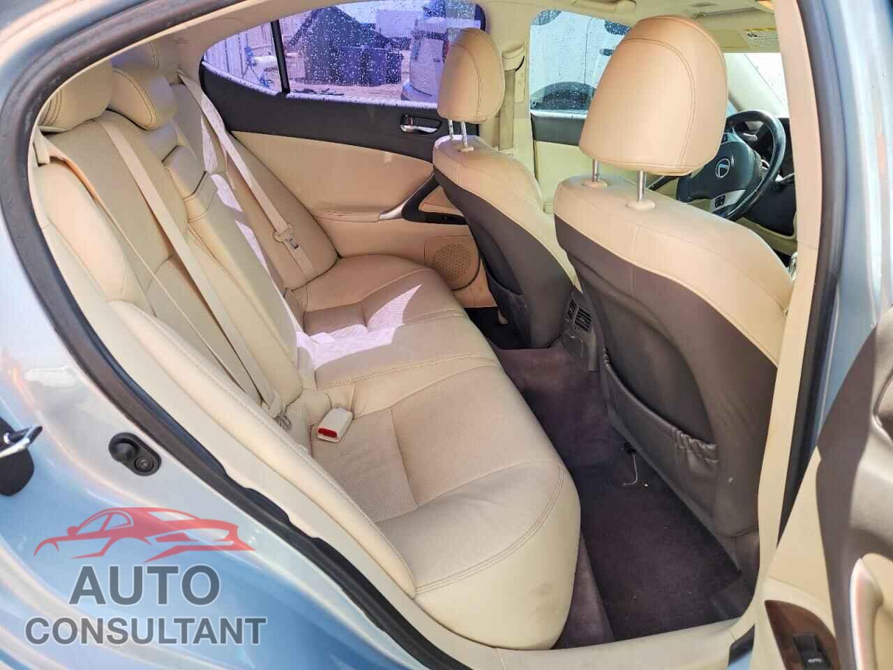LEXUS IS 2011 - JTHBF5C24B5151249