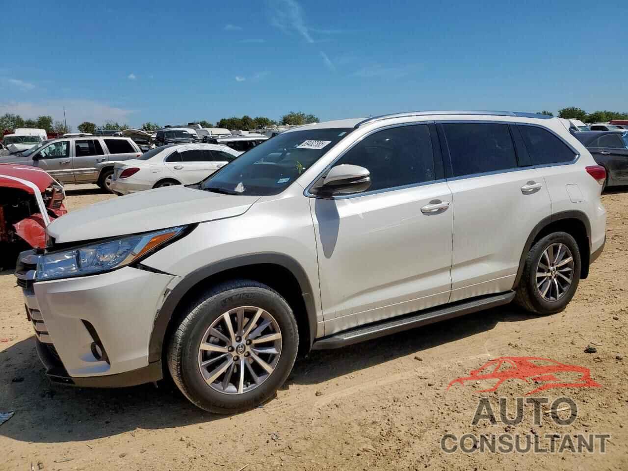 TOYOTA HIGHLANDER 2018 - 5TDKZRFH4JS540983