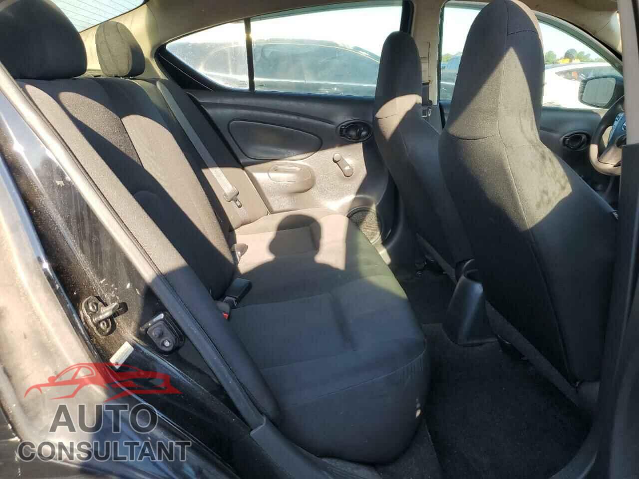 NISSAN VERSA 2017 - 3N1CN7AP1HL832497