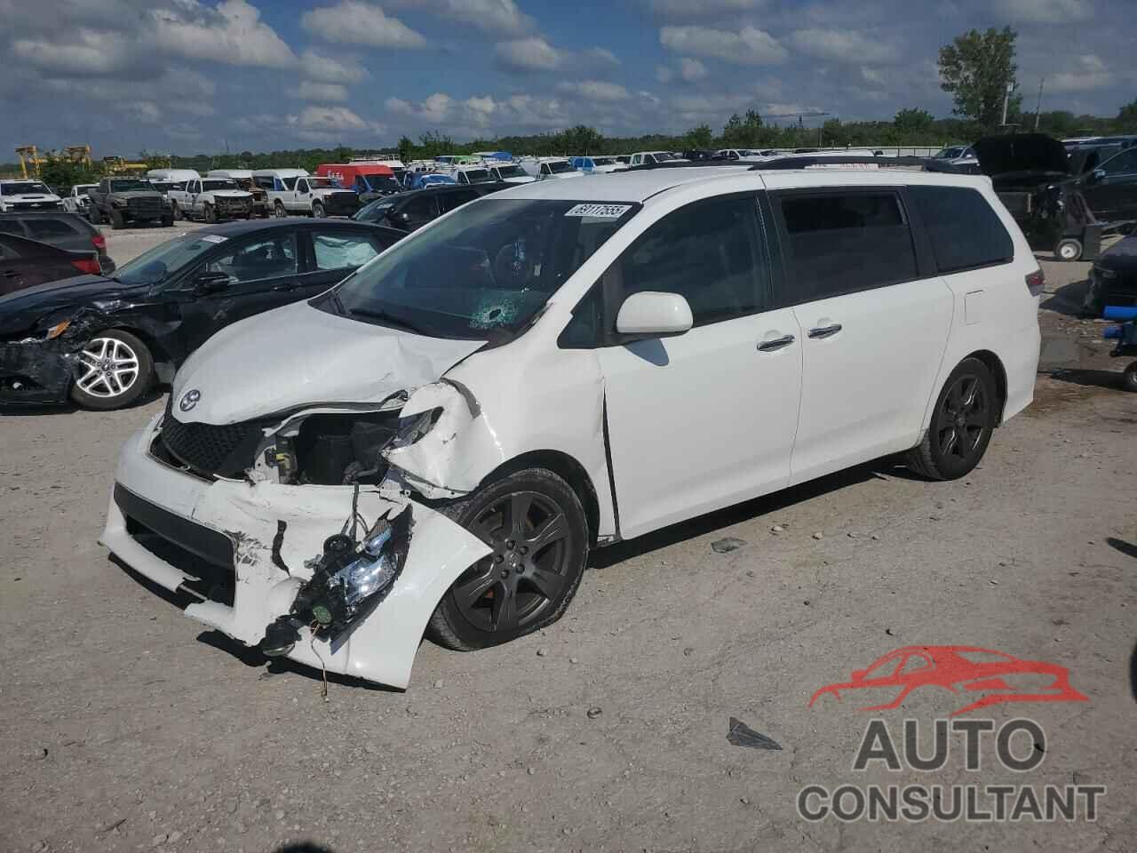 TOYOTA SIENNA 2017 - 5TDXZ3DC5HS813823