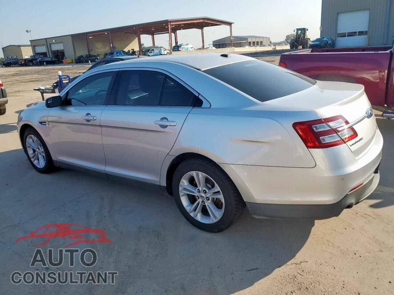 FORD TAURUS 2015 - 1FAHP2E87FG149519