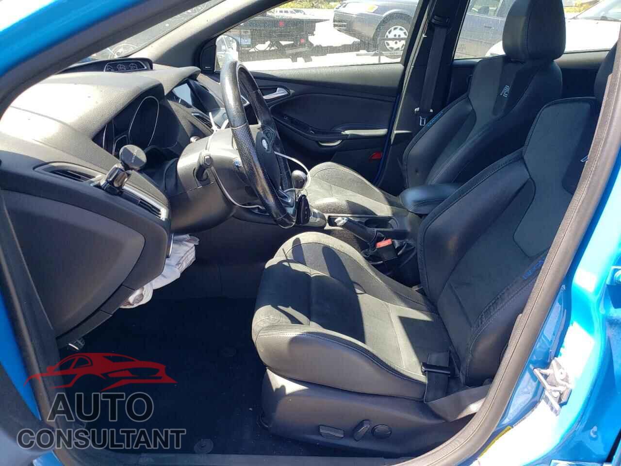 FORD FOCUS 2017 - WF0DP3TH2H4123235