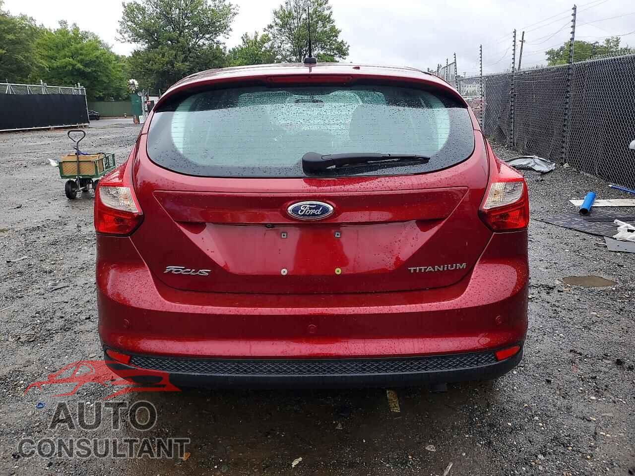 FORD FOCUS 2014 - 1FADP3N2XEL339353