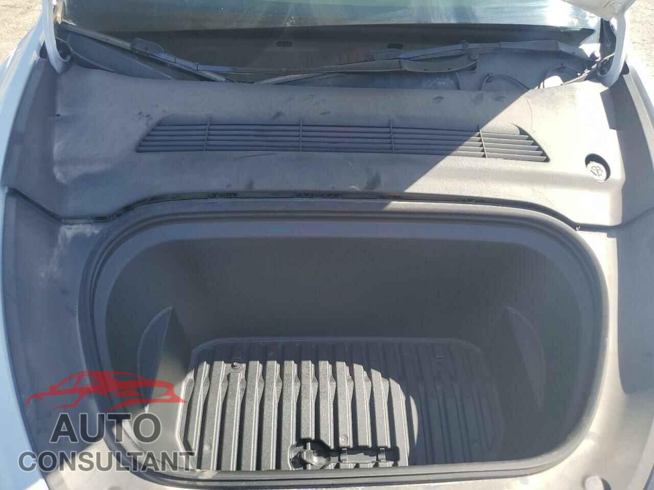 TESLA MODEL Y 2023 - 7SAYGDEEXPF617558