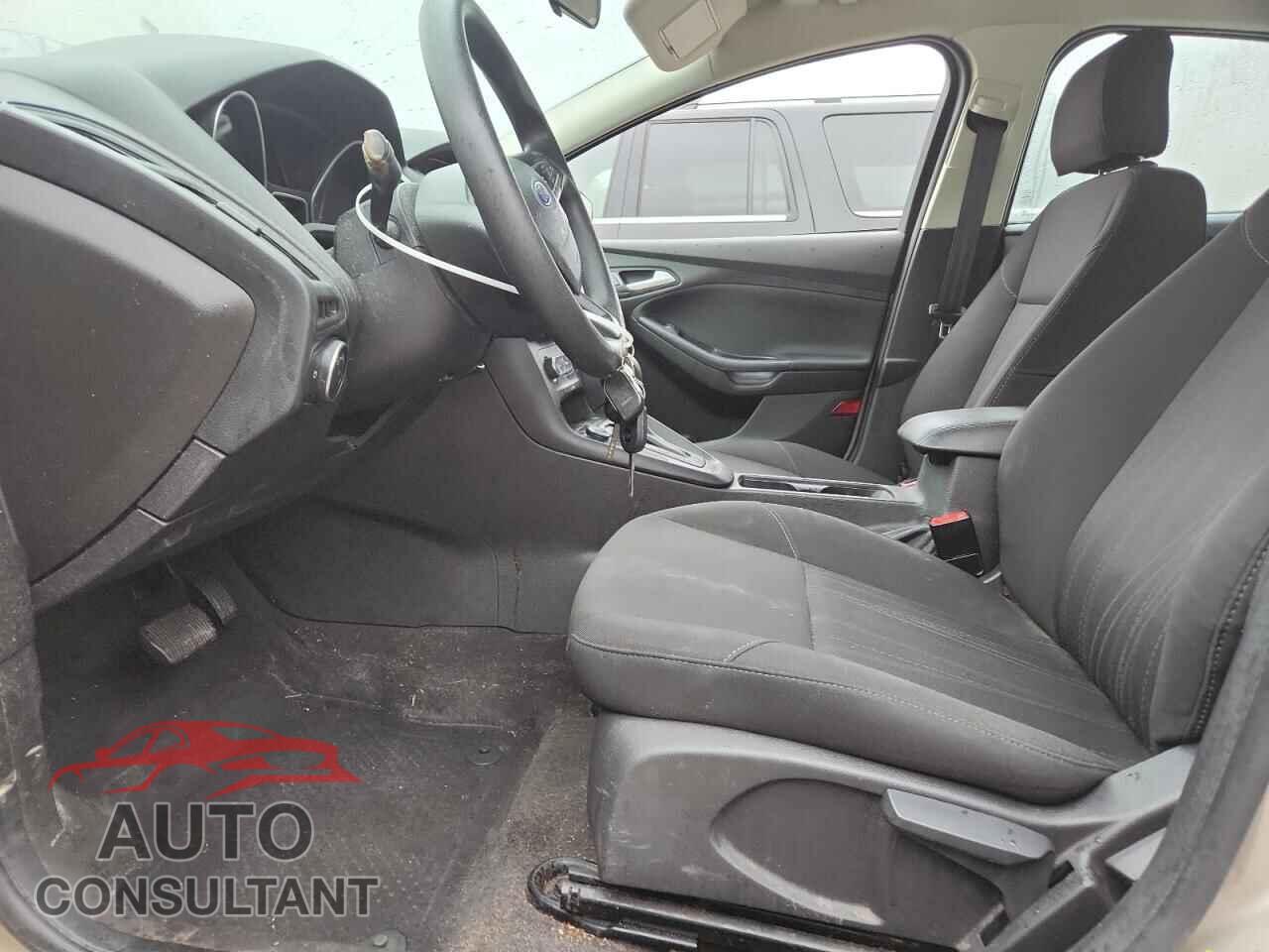 FORD FOCUS 2017 - 1FADP3F24HL232253