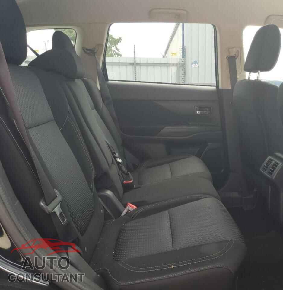 MITSUBISHI OUTLANDER 2020 - JA4AD2A39LZ046109
