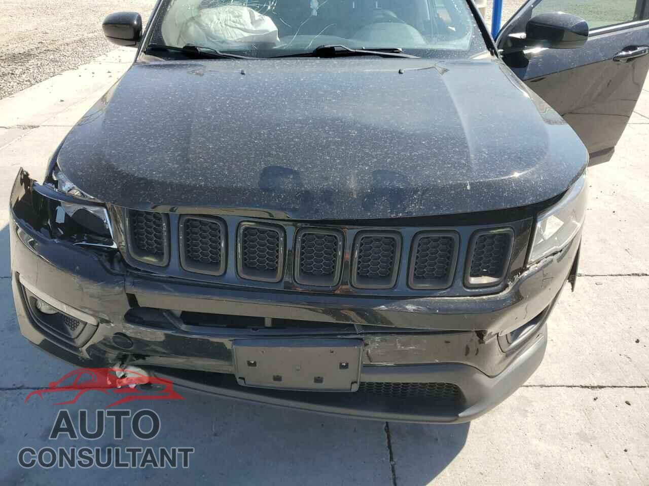 JEEP COMPASS 2018 - 3C4NJCBB6JT124930