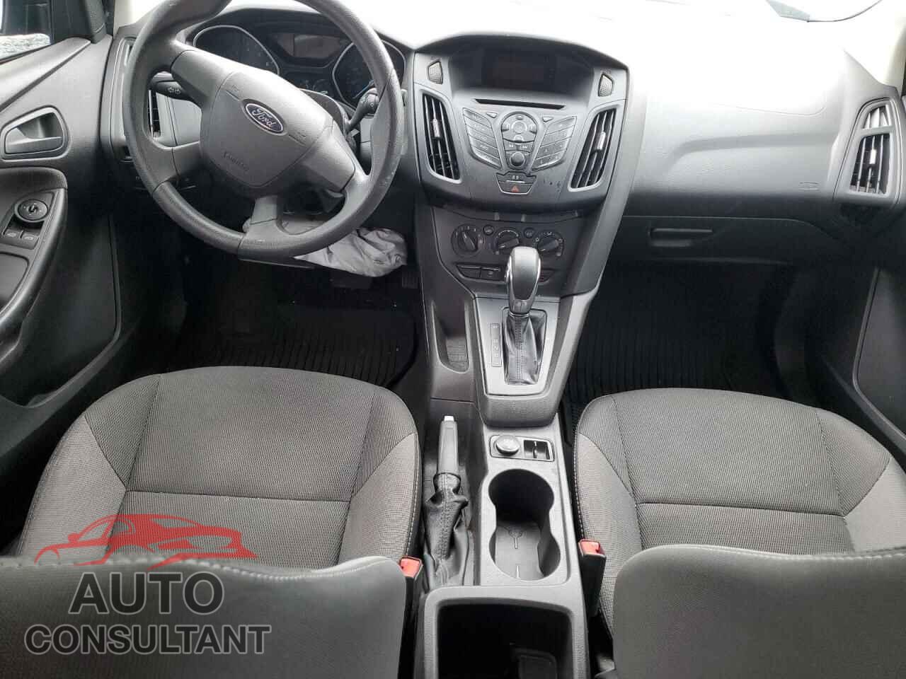 FORD FOCUS 2014 - 1FADP3E28EL165900