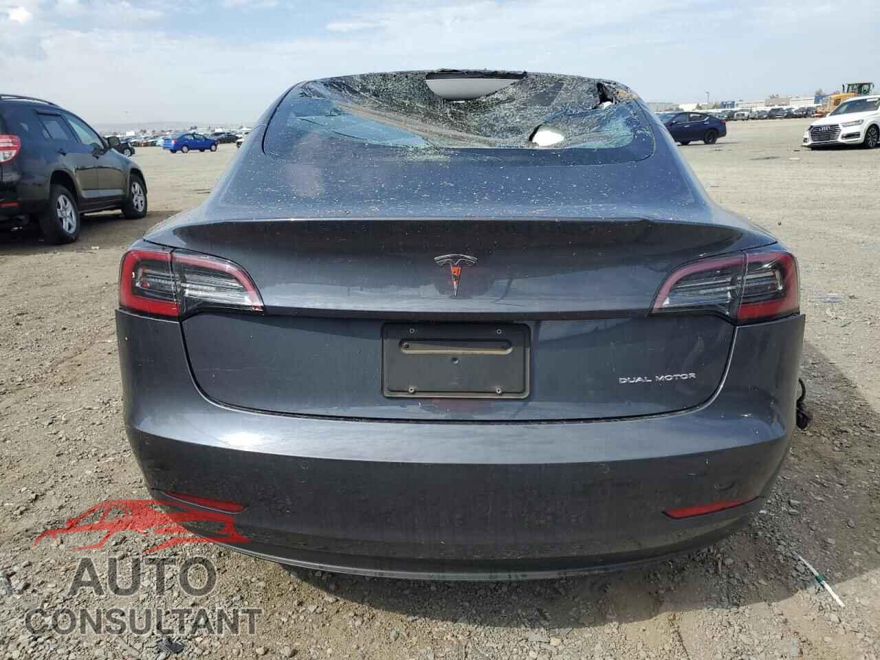 TESLA MODEL 3 2022 - 5YJ3E1EB5NF121565