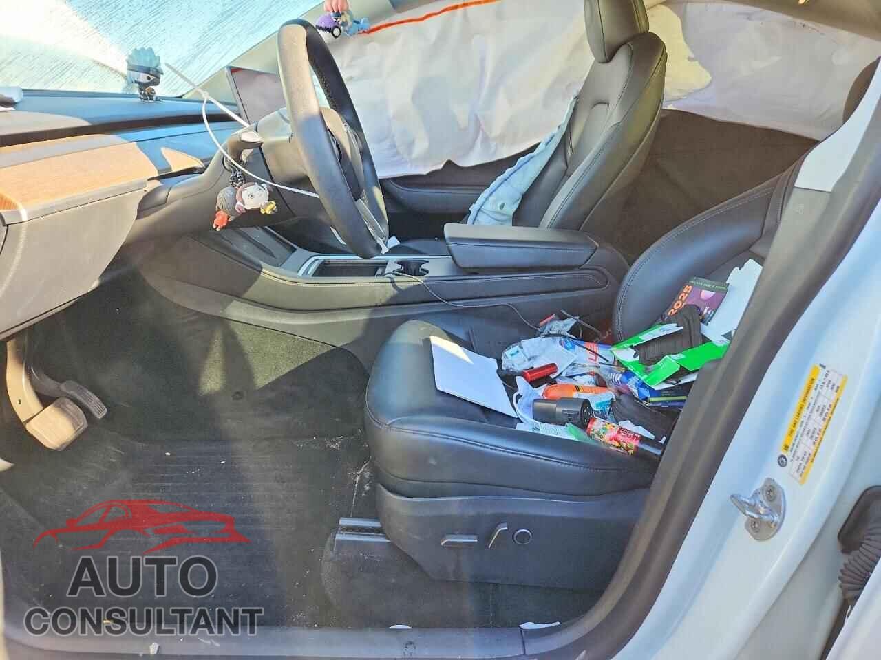 TESLA MODEL Y 2024 - 7SAYGDED7RF095885
