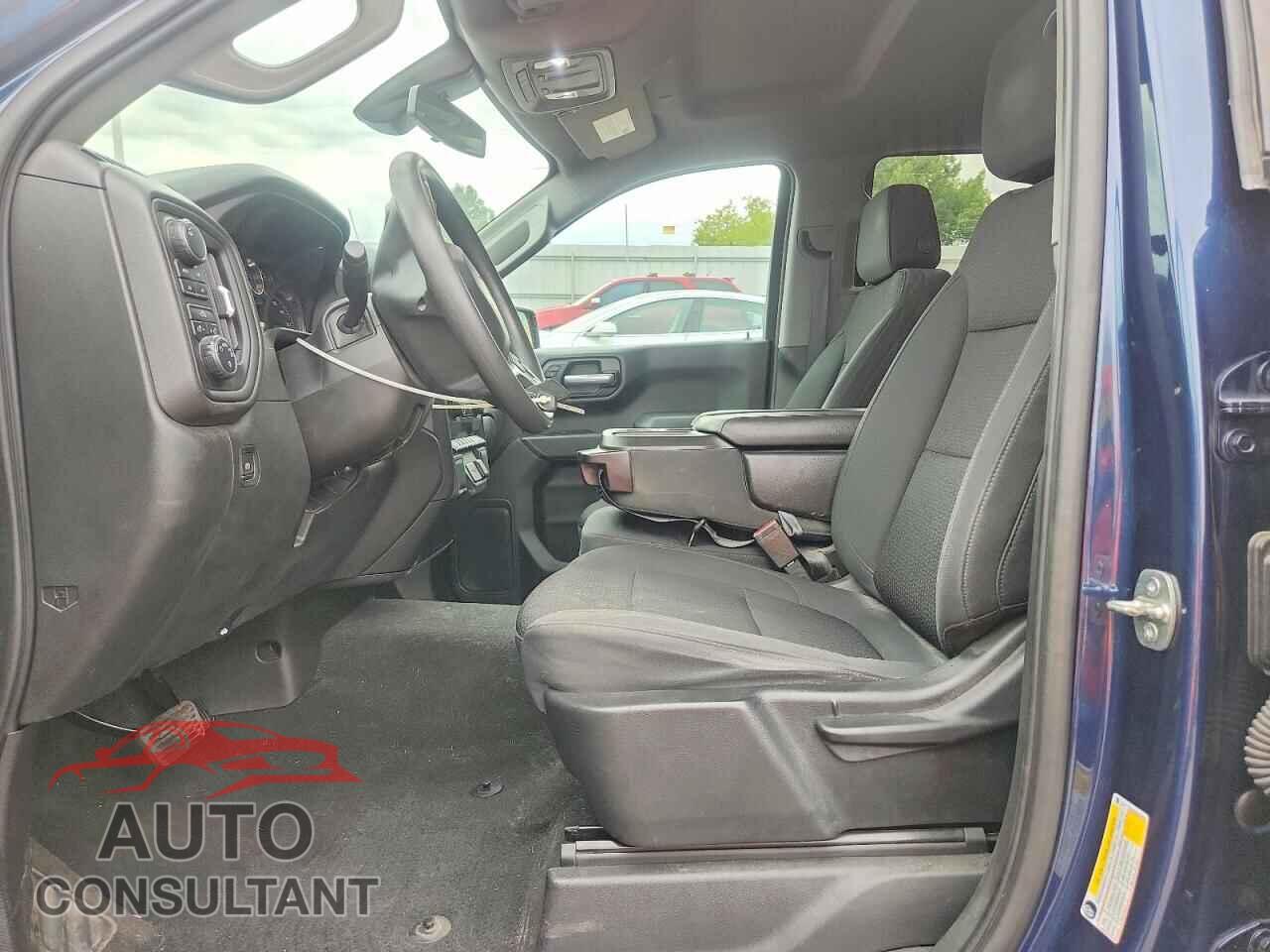 CHEVROLET SILVERADO 2021 - 1GCPYCEF5MZ283003