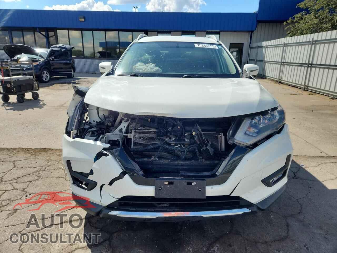 NISSAN ROGUE 2017 - KNMAT2MV3HP614539