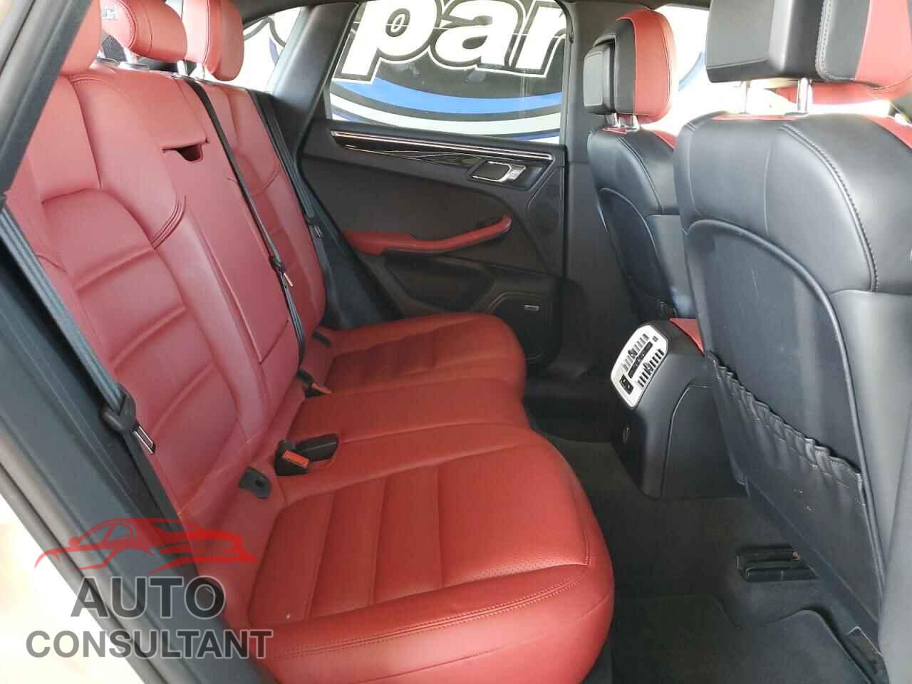 PORSCHE MACAN 2017 - WP1AG2A51HLB52402