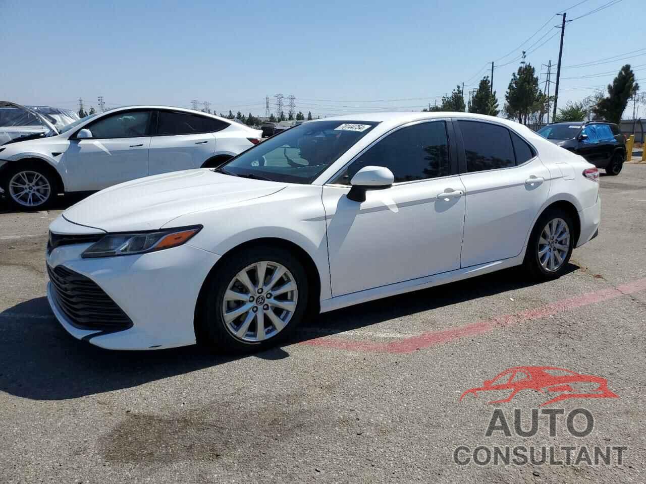 TOYOTA CAMRY 2018 - 4T1B11HK9JU515893