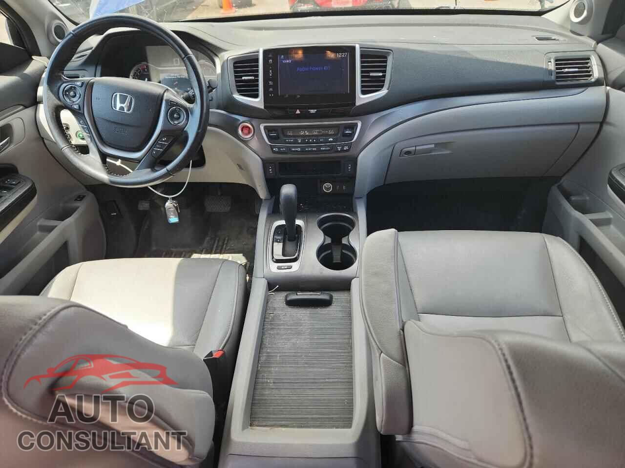 HONDA PILOT 2017 - 5FNYF6H58HB063347