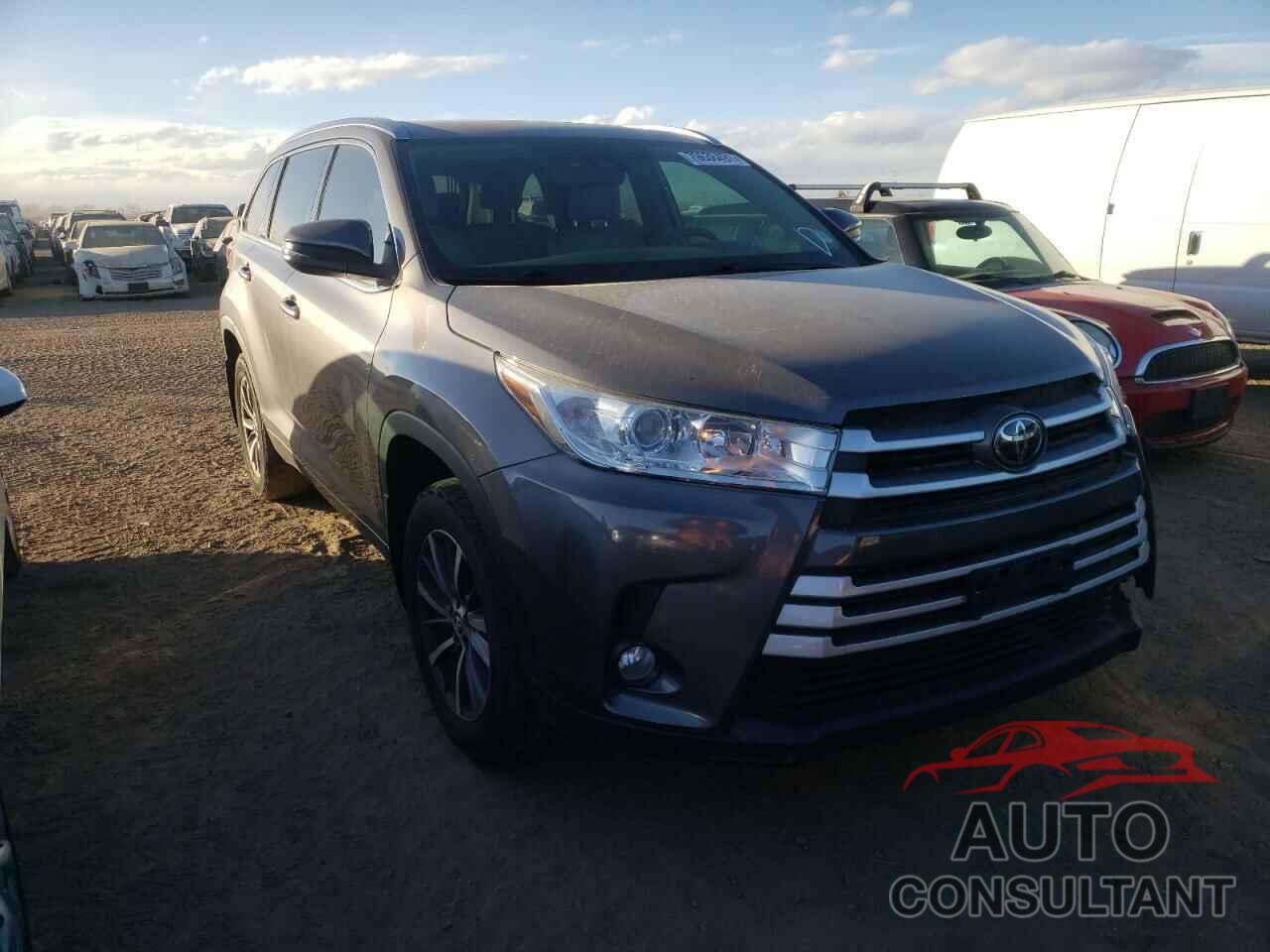 TOYOTA HIGHLANDER 2018 - 5TDJZRFH1JS825961