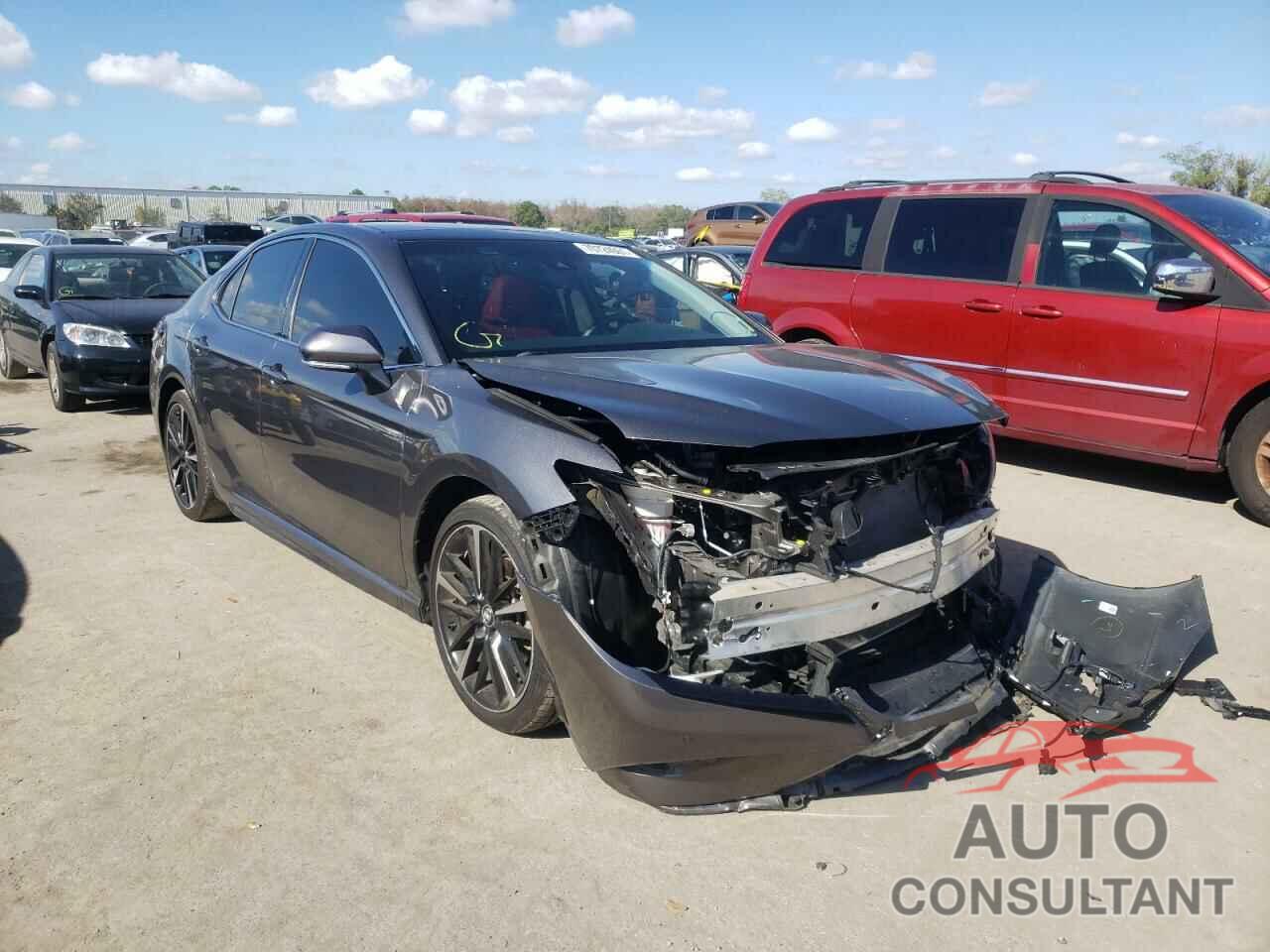 TOYOTA CAMRY 2018 - 4T1B61HK3JU055468