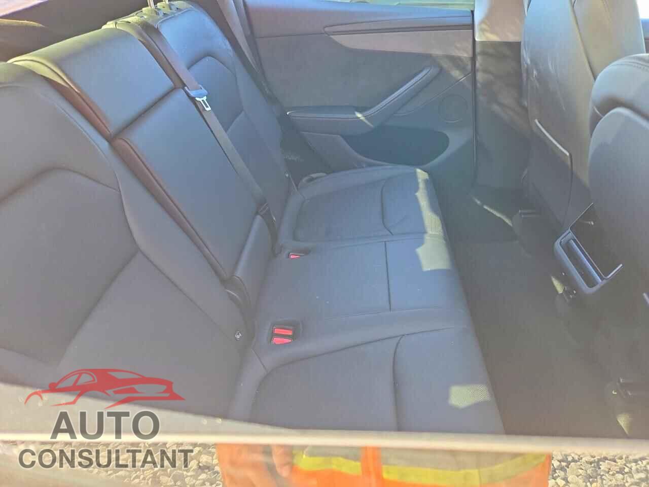 TESLA MODEL Y 2026 - 7SAYGDED0TA419506