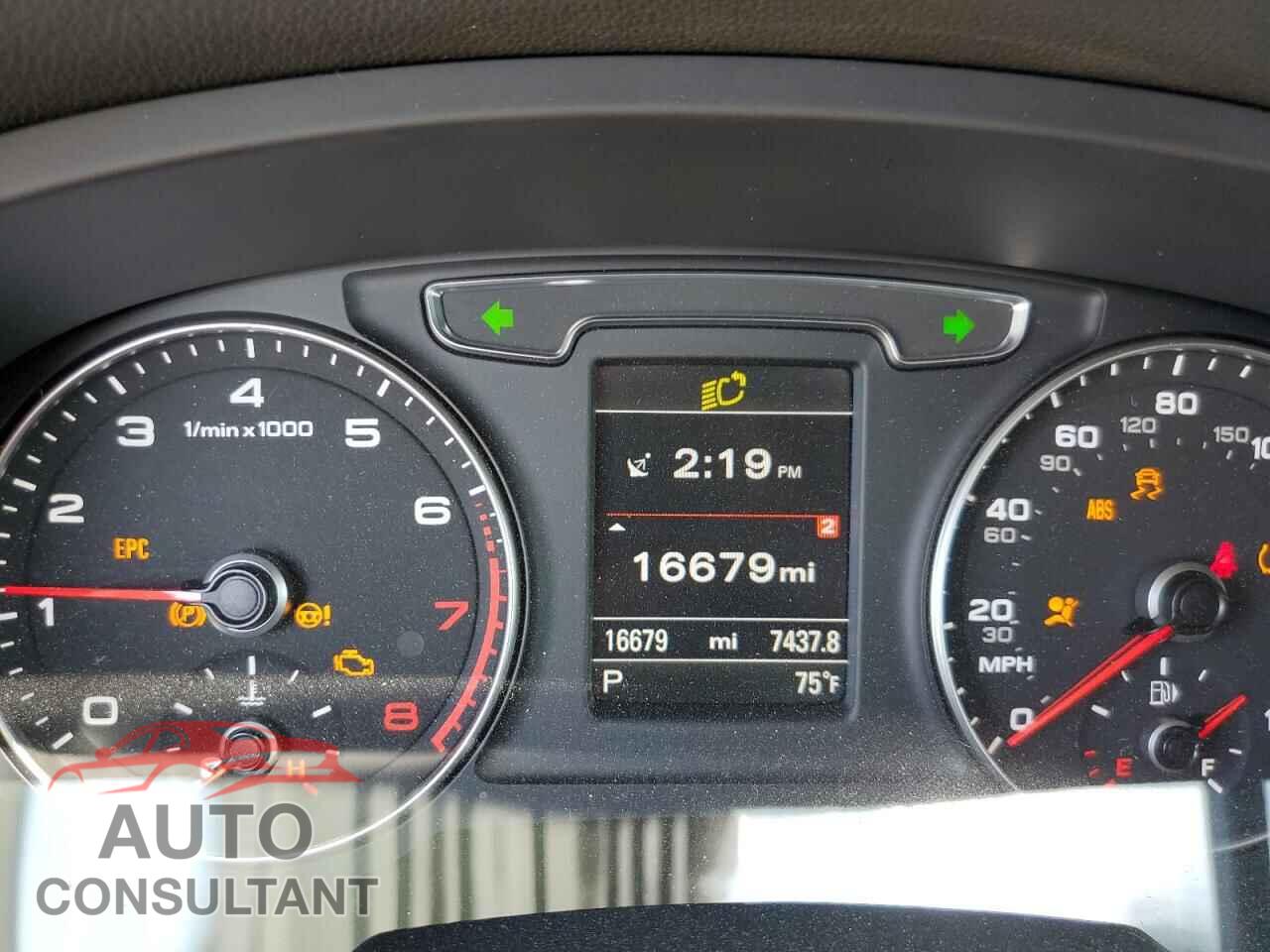 AUDI Q3 2016 - WA1GFCFS8GR016258