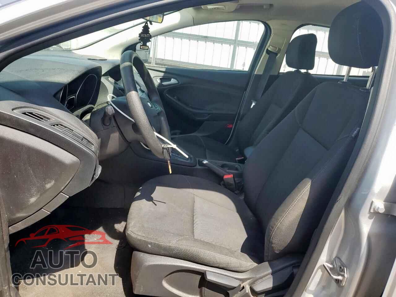 FORD FOCUS 2015 - 1FADP3F24FL356715