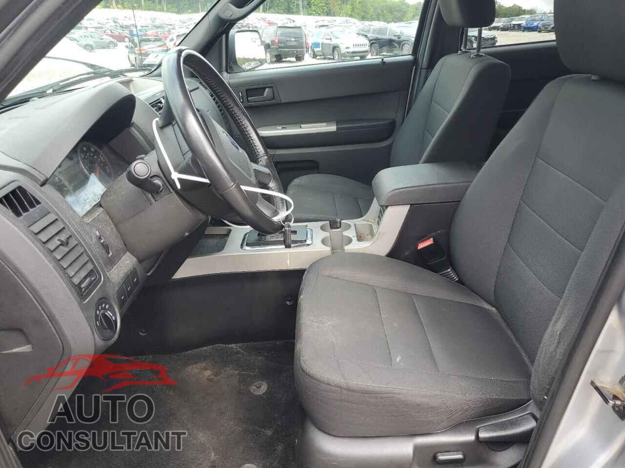 FORD ESCAPE 2011 - 1FMCU9DG3BKC58433