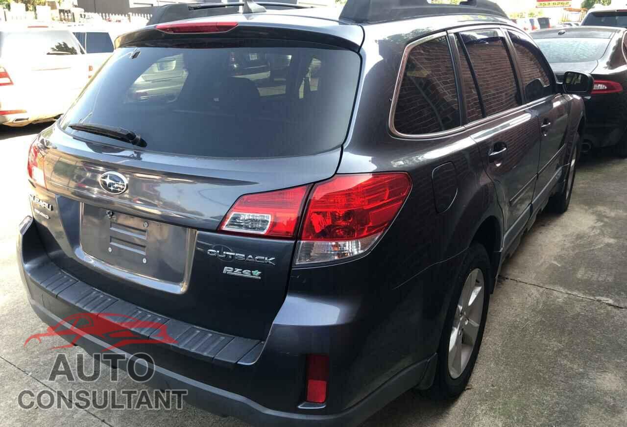 SUBARU OUTBACK 2014 - 4S4BRBLC3E3213008