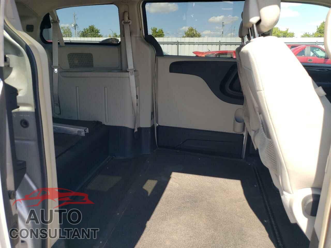 DODGE CARAVAN 2011 - 2D4RN5DG7BR690435