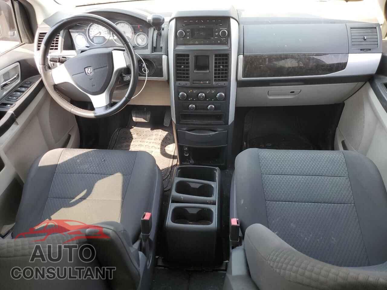 DODGE CARAVAN 2010 - 2D4RN5D11AR467155
