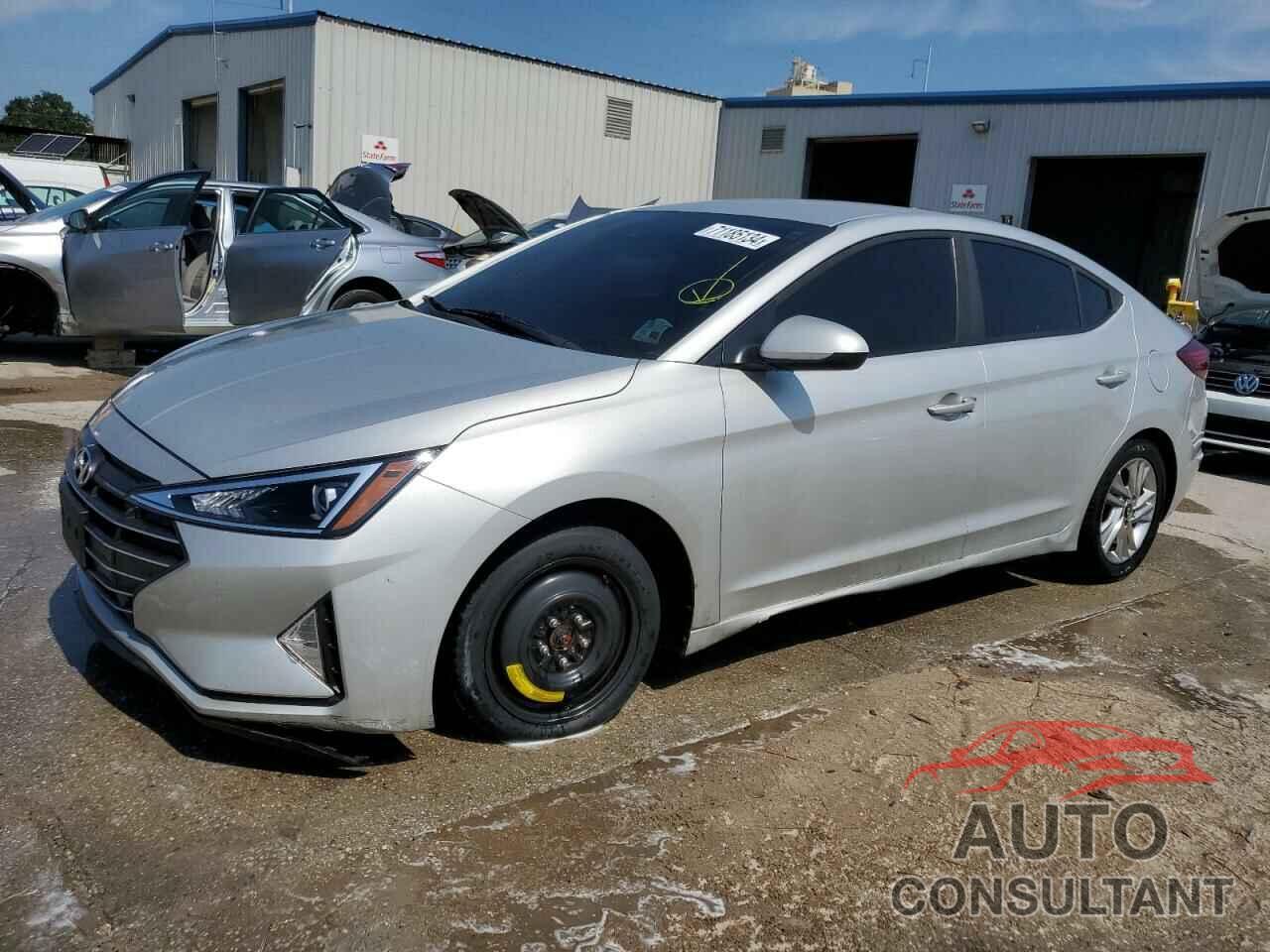 HYUNDAI ELANTRA 2019 - 5NPD84LF1KH406814