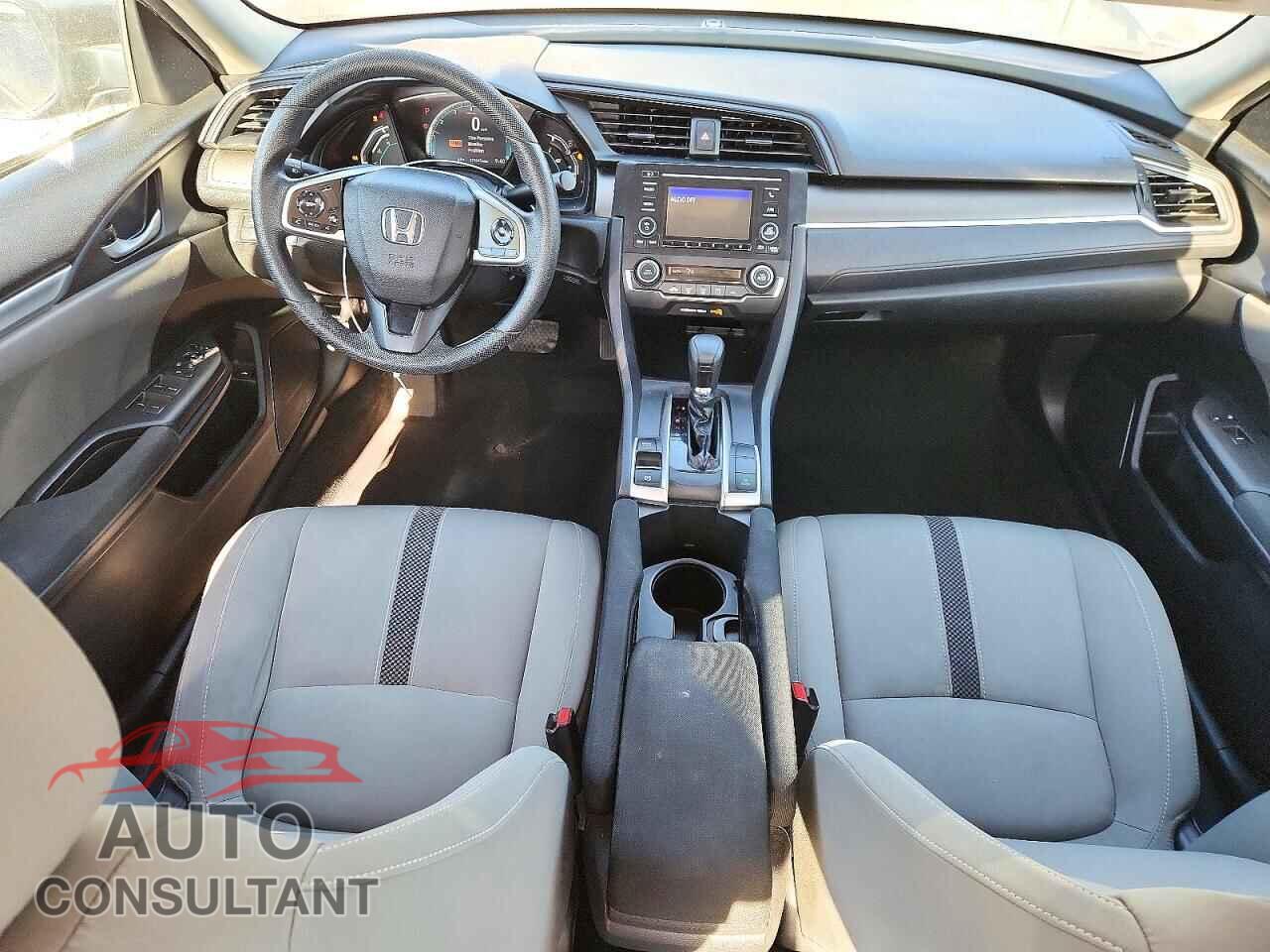 HONDA CIVIC 2019 - 2HGFC2F60KH590242