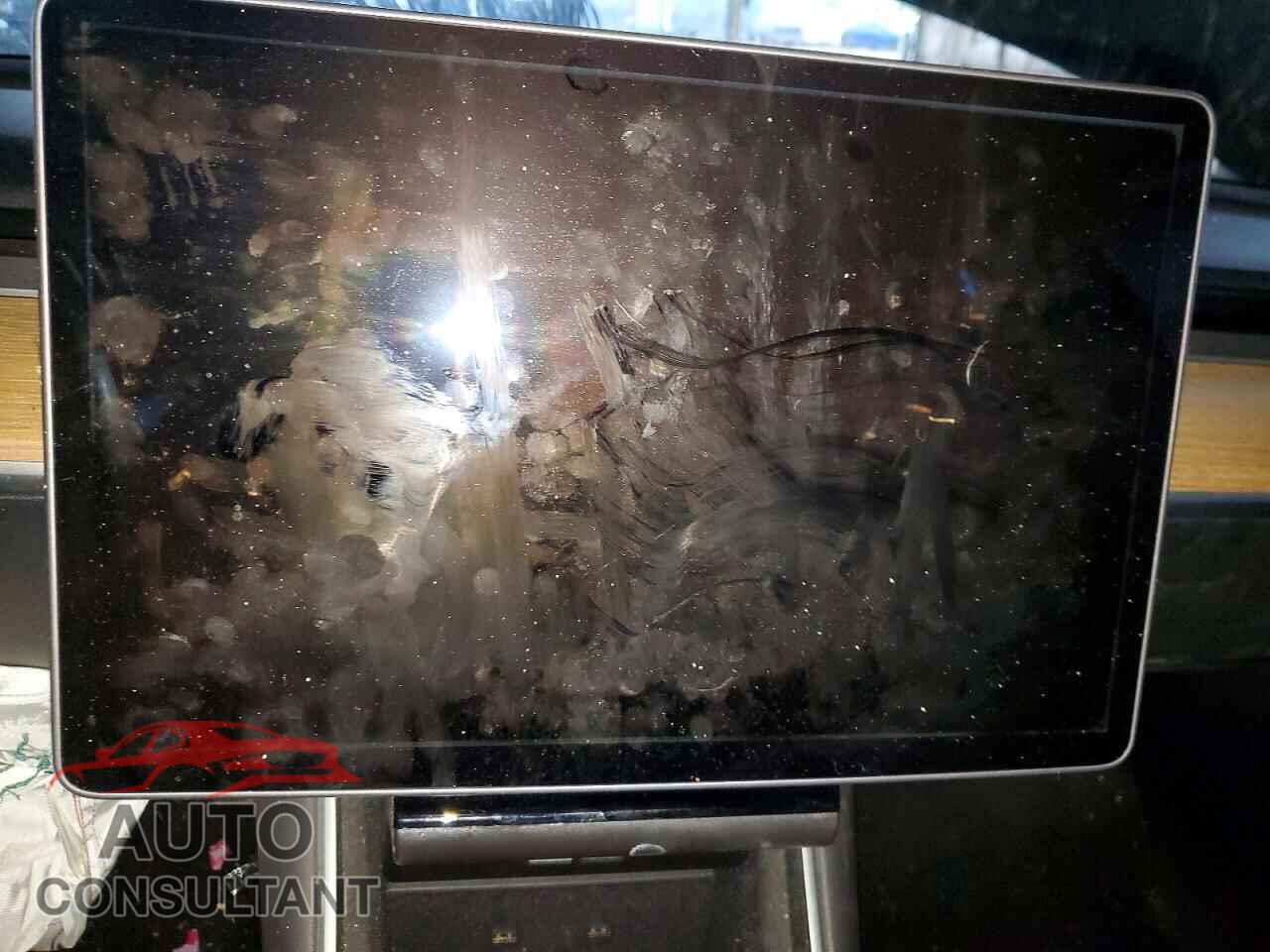 TESLA MODEL 3 2020 - 5YJ3E1EA9LF657438