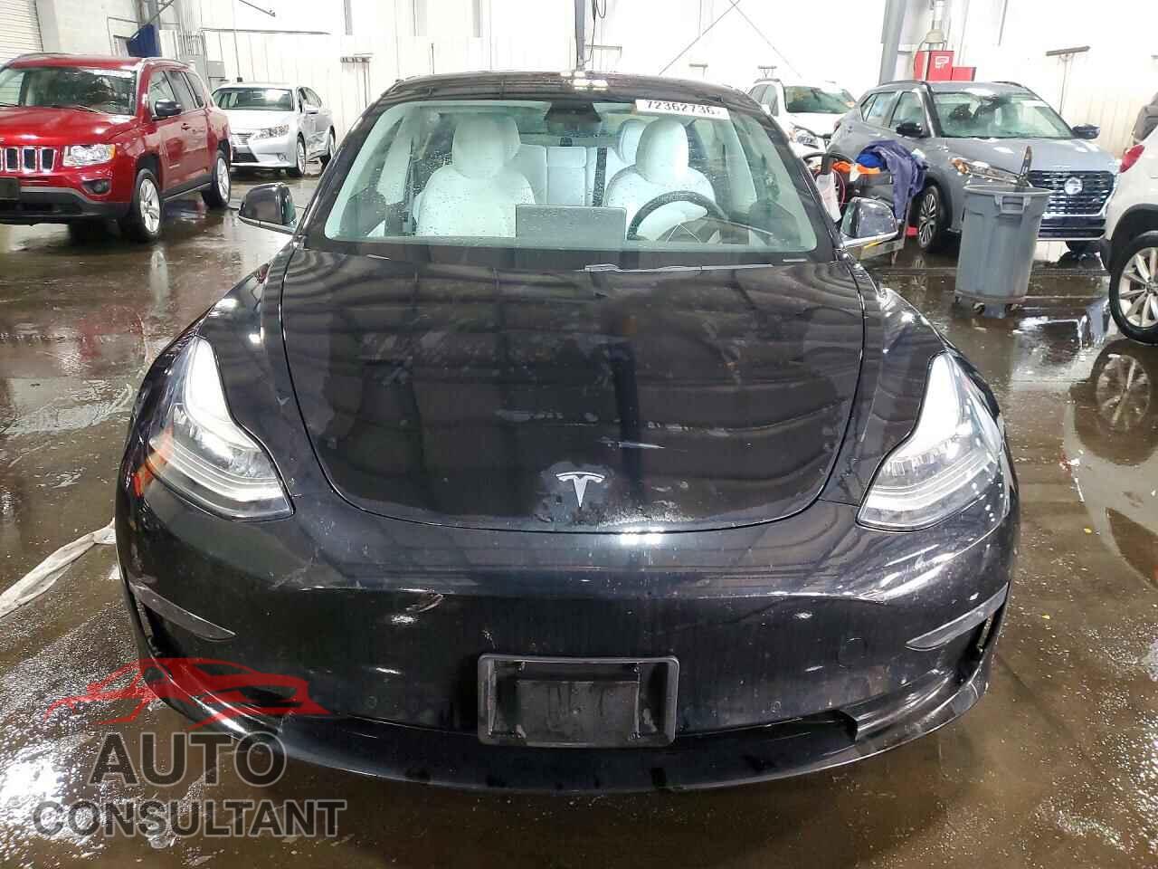 TESLA MODEL 3 2018 - 5YJ3E1EA7JF155329