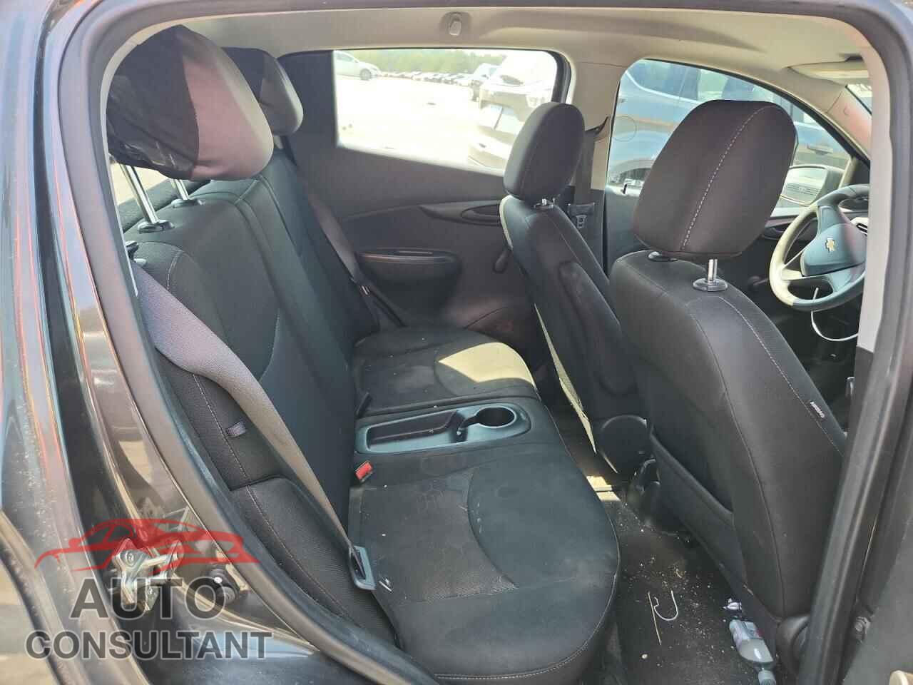 CHEVROLET SPARK 2017 - KL8CB6SA5HC756975