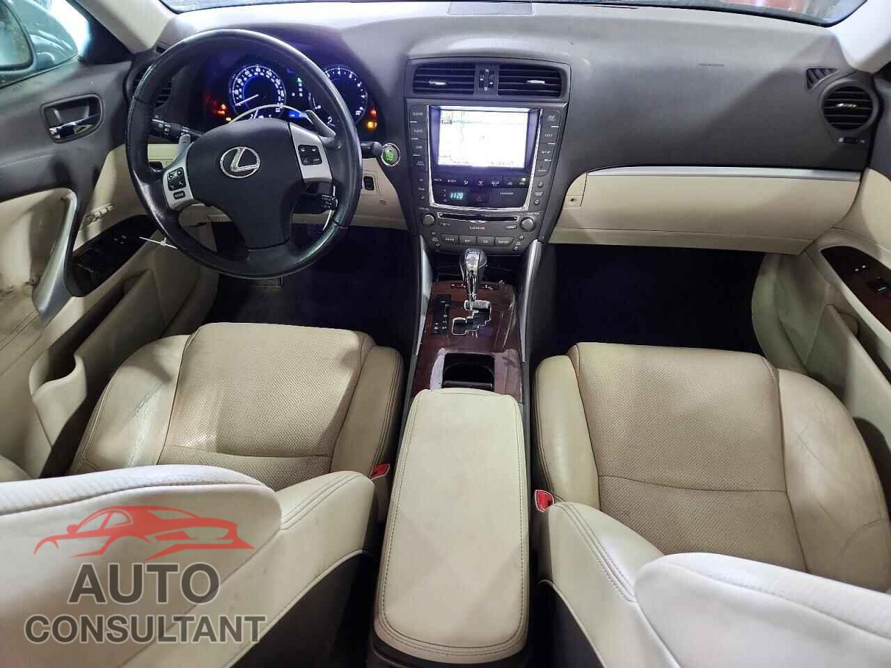 LEXUS IS 2011 - JTHCF5C25B5049513