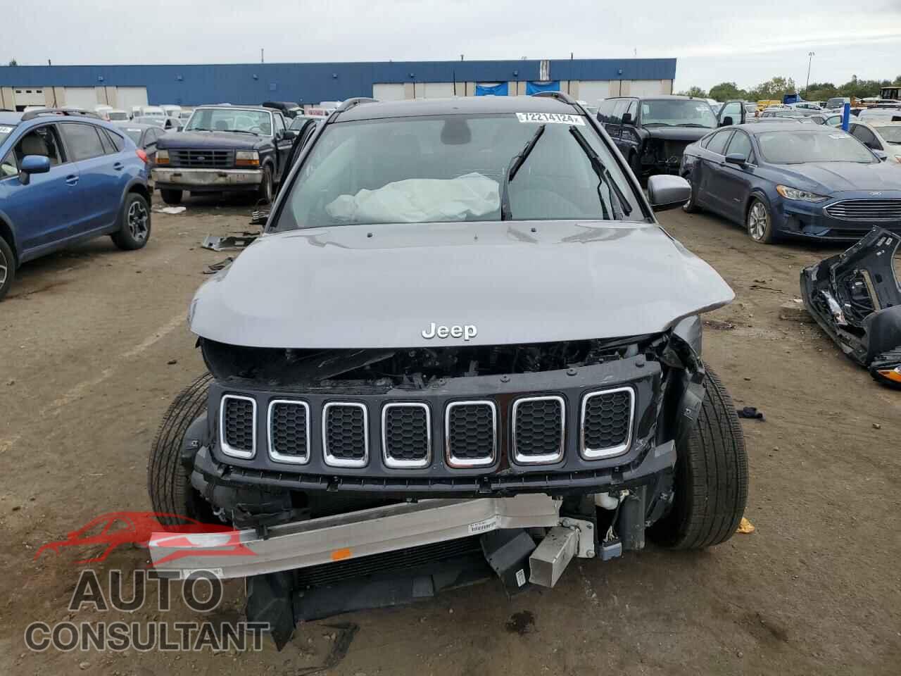 JEEP COMPASS 2018 - 3C4NJDBB4JT349711