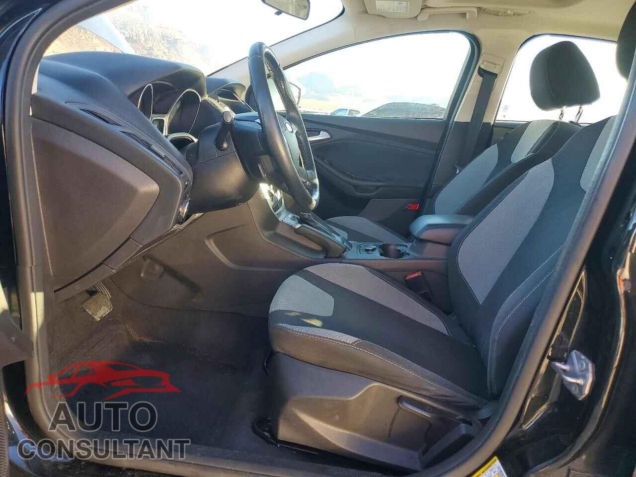 FORD FOCUS 2014 - 1FADP3F26EL247252