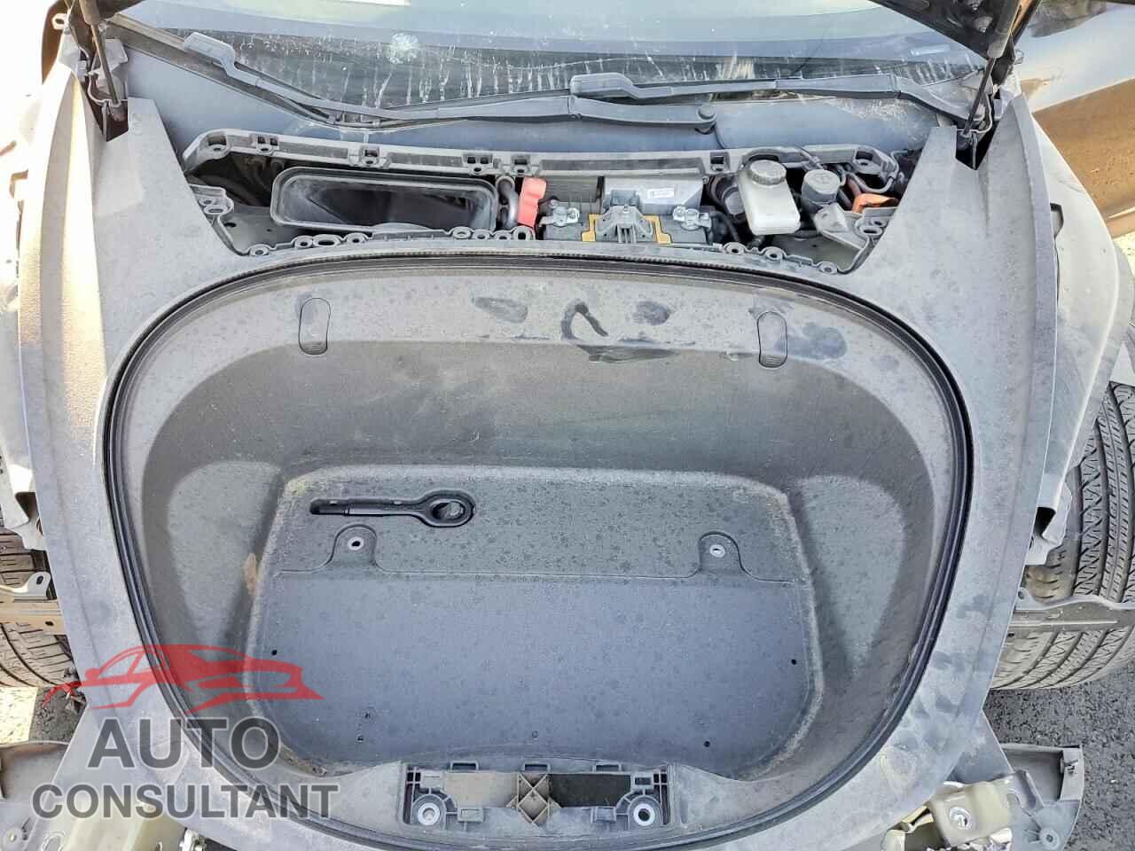 TESLA MODEL 3 2018 - 5YJ3E1EB8JF067267
