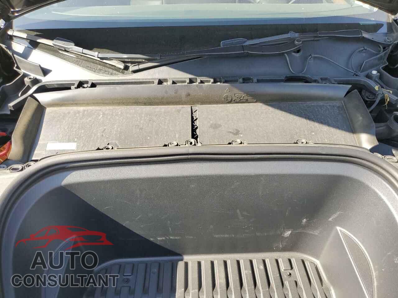 TESLA MODEL Y 2023 - 7SAYGAEE2PF627225
