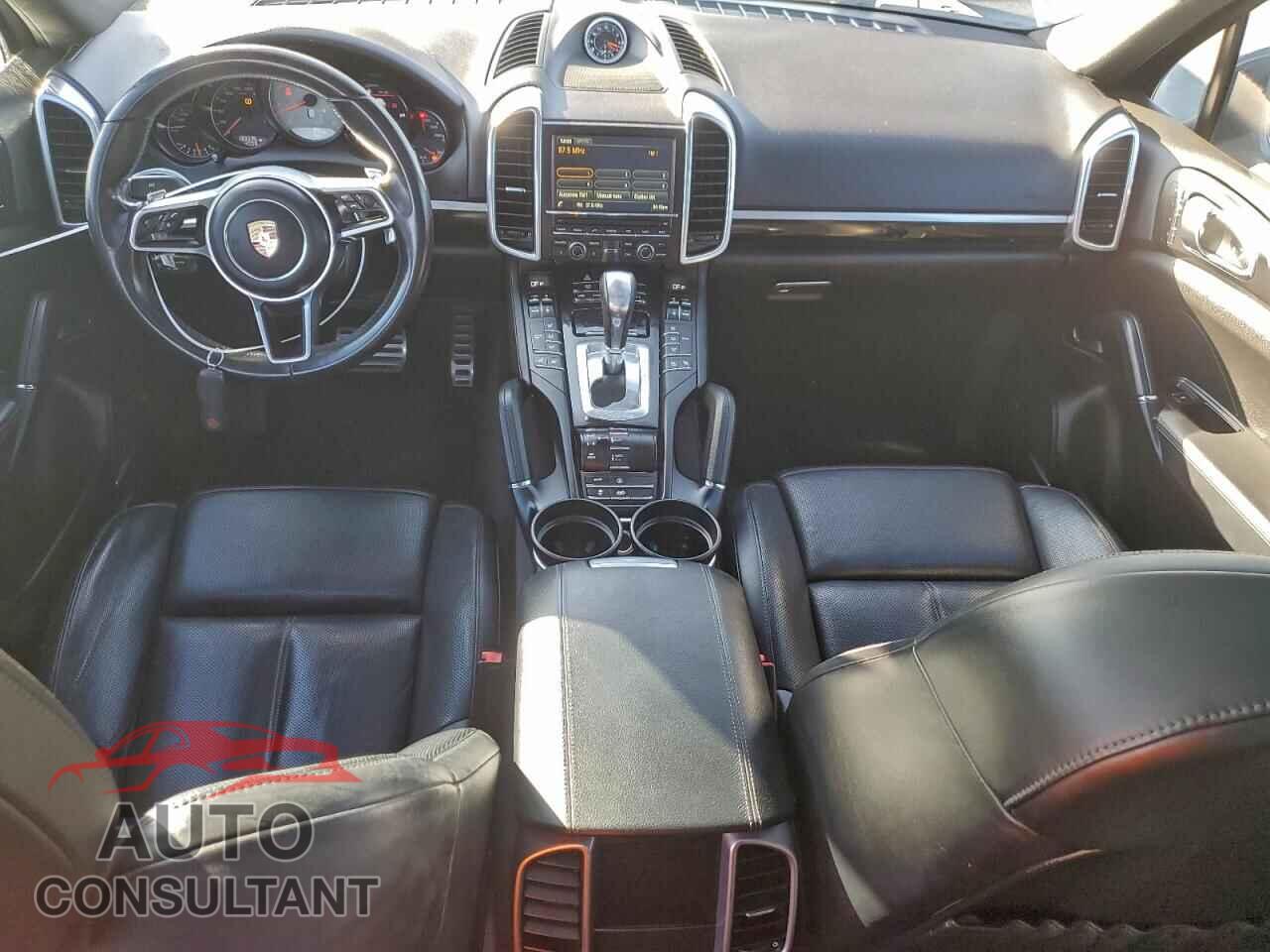 PORSCHE CAYENNE 2016 - WP1AB2A27GLA93648