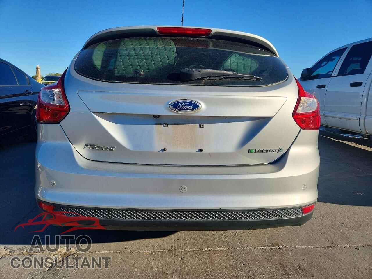 FORD FOCUS 2013 - 1FADP3R41DL139858