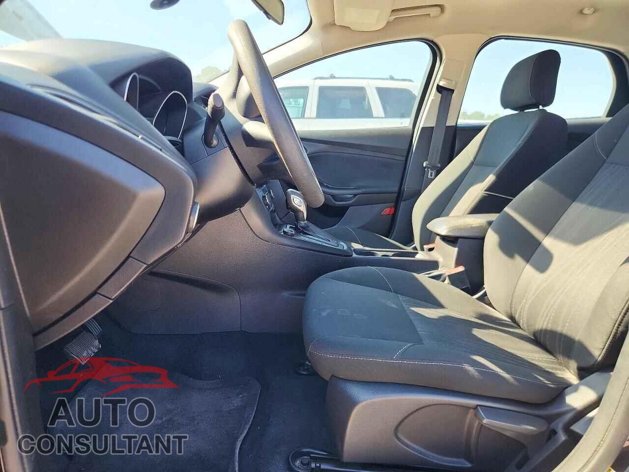 FORD FOCUS 2017 - 1FADP3FEXHL256597