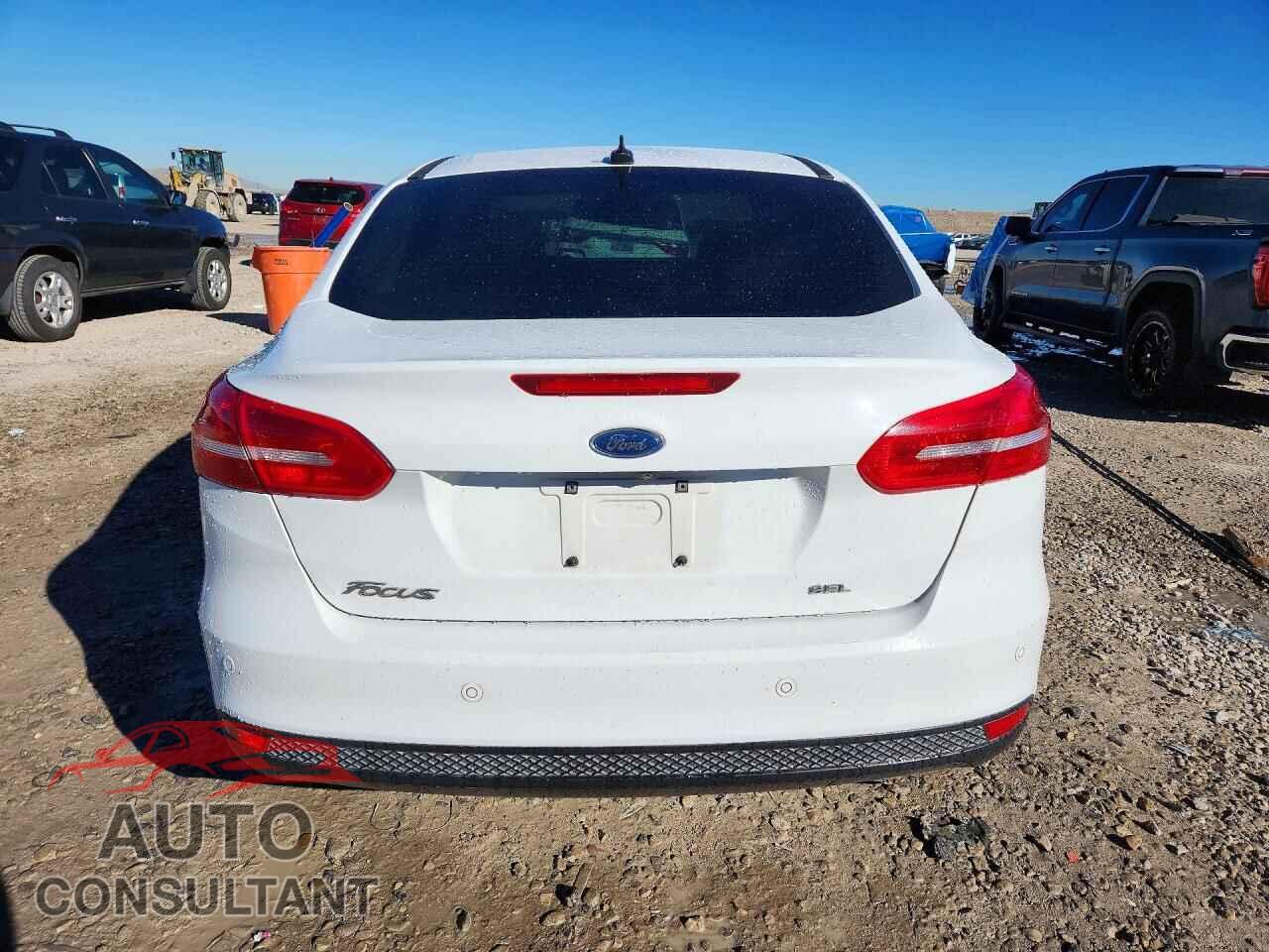 FORD FOCUS 2017 - 1FADP3H26HL230159