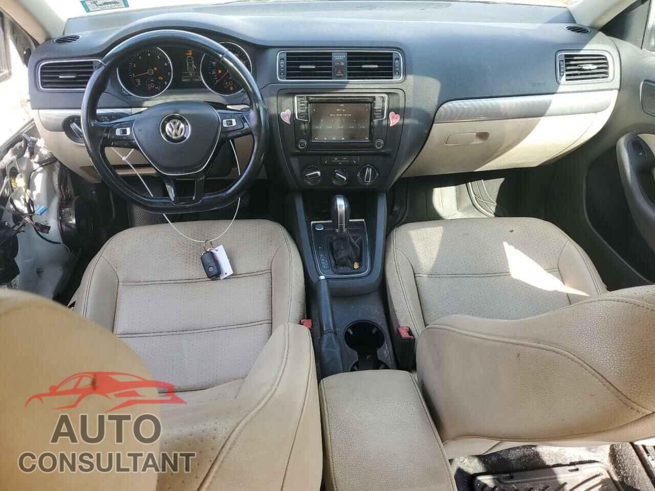 VOLKSWAGEN JETTA 2017 - 3VWDB7AJ4HM373933