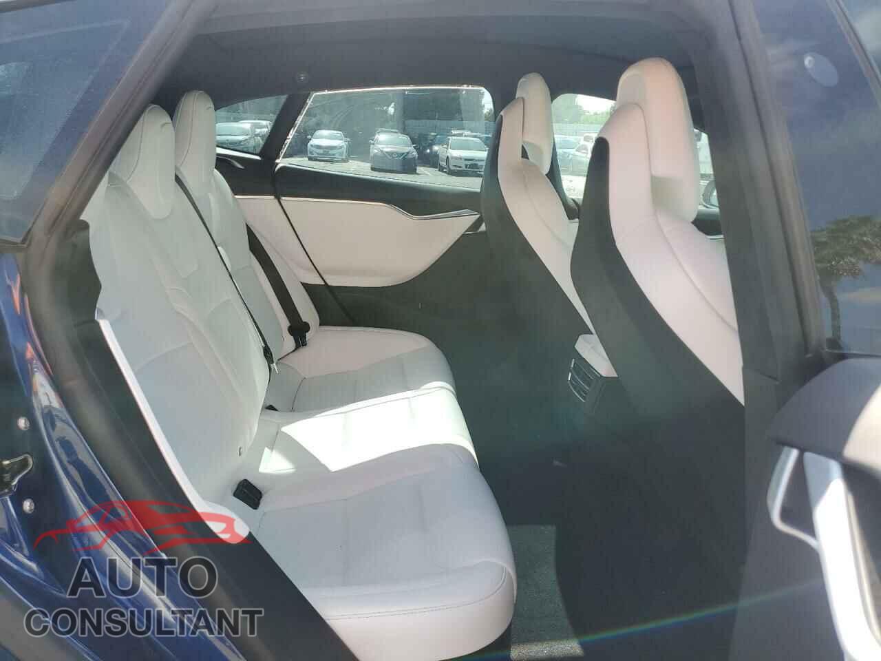 TESLA MODEL S 2017 - 5YJSA1E13HF215947