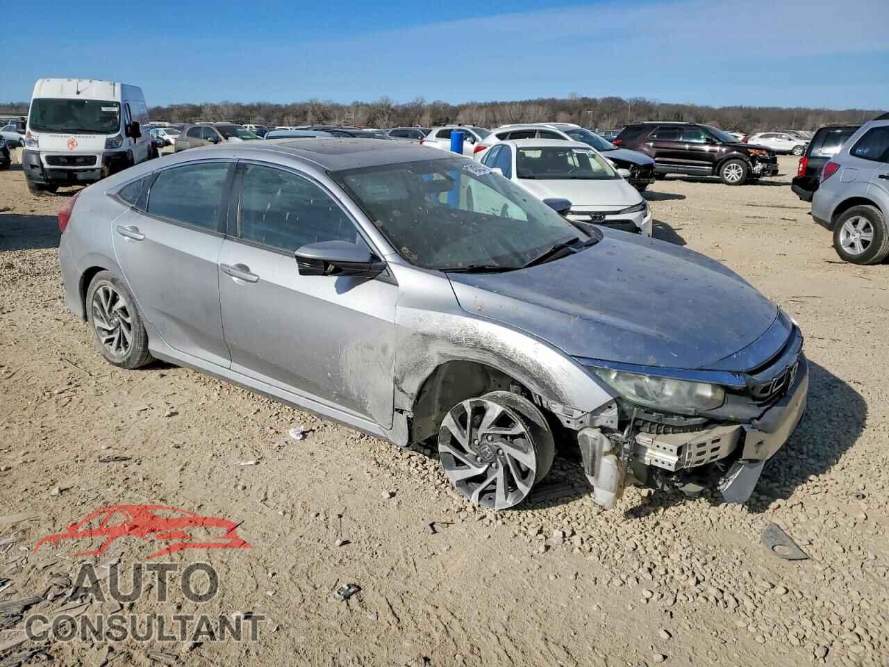 HONDA CIVIC 2018 - 2HGFC2F77JH605021