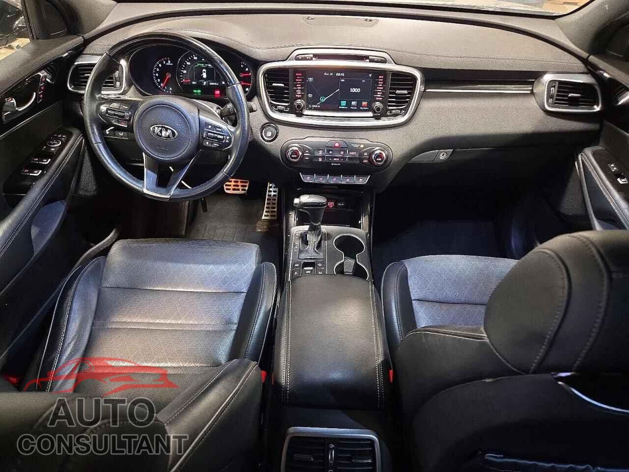 KIA SORENTO 2017 - 5XYPKDA53HG231426