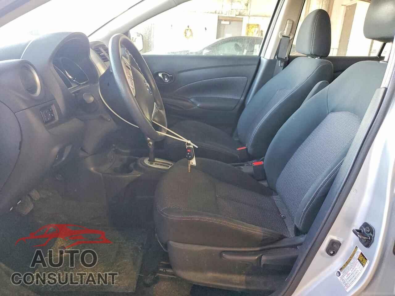 NISSAN VERSA 2019 - 3N1CN7AP7KL808700