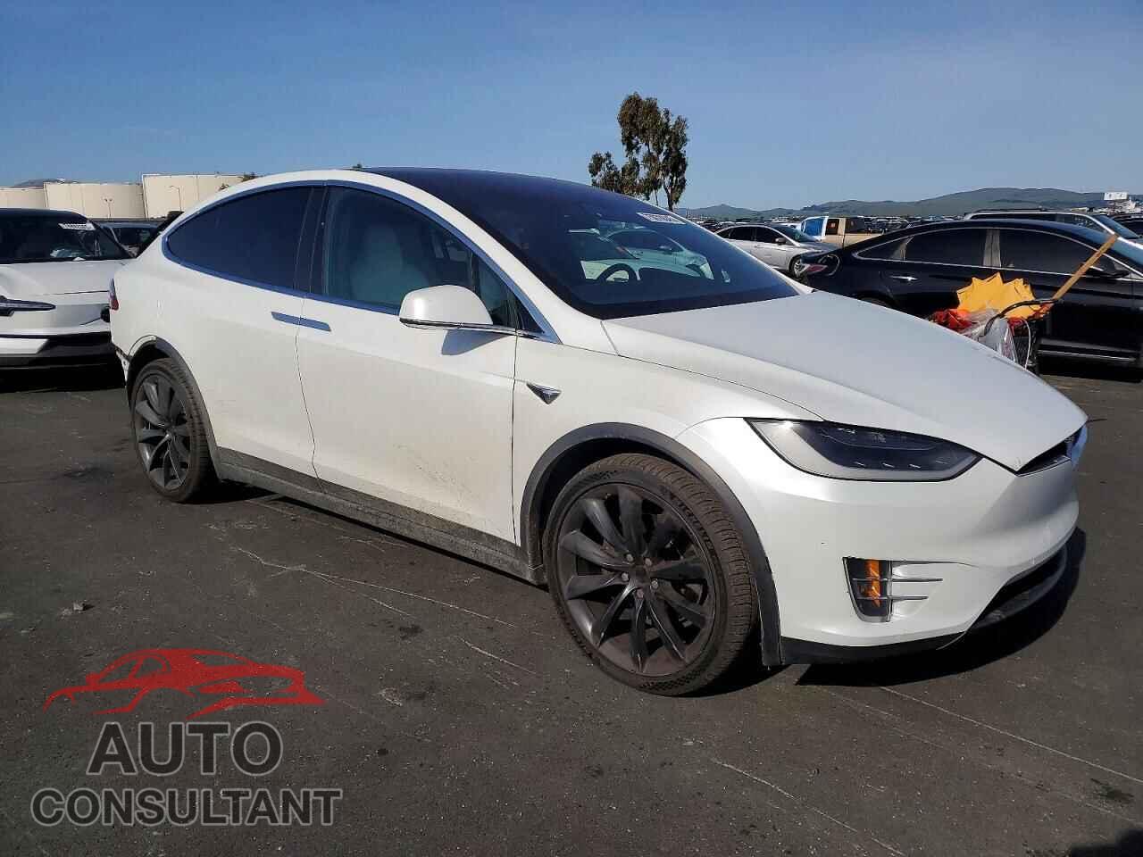 TESLA MODEL X 2017 - 5YJXCBE22HF065652